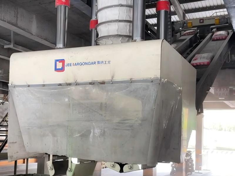 Machine de chargement automatique de camions Gachn : chargement polyvalent à grande vitesse pour le ciment en sacs et les produits en poudre